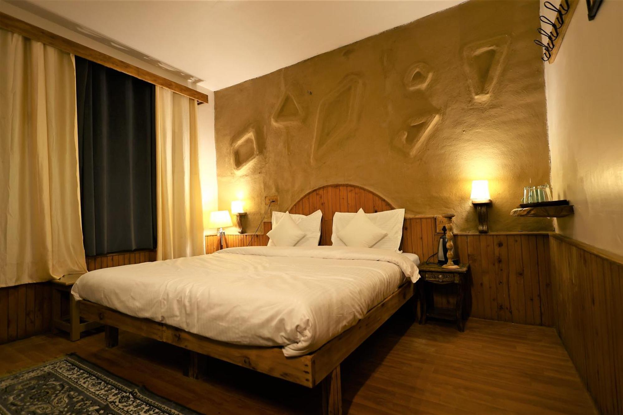 Beholden Stay And Cafe - A Luxury Boutique Hotel In Manali Manāli Extérieur photo