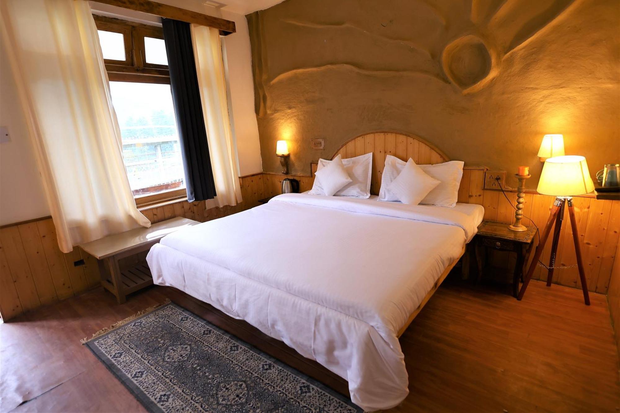 Beholden Stay And Cafe - A Luxury Boutique Hotel In Manali Manāli Extérieur photo
