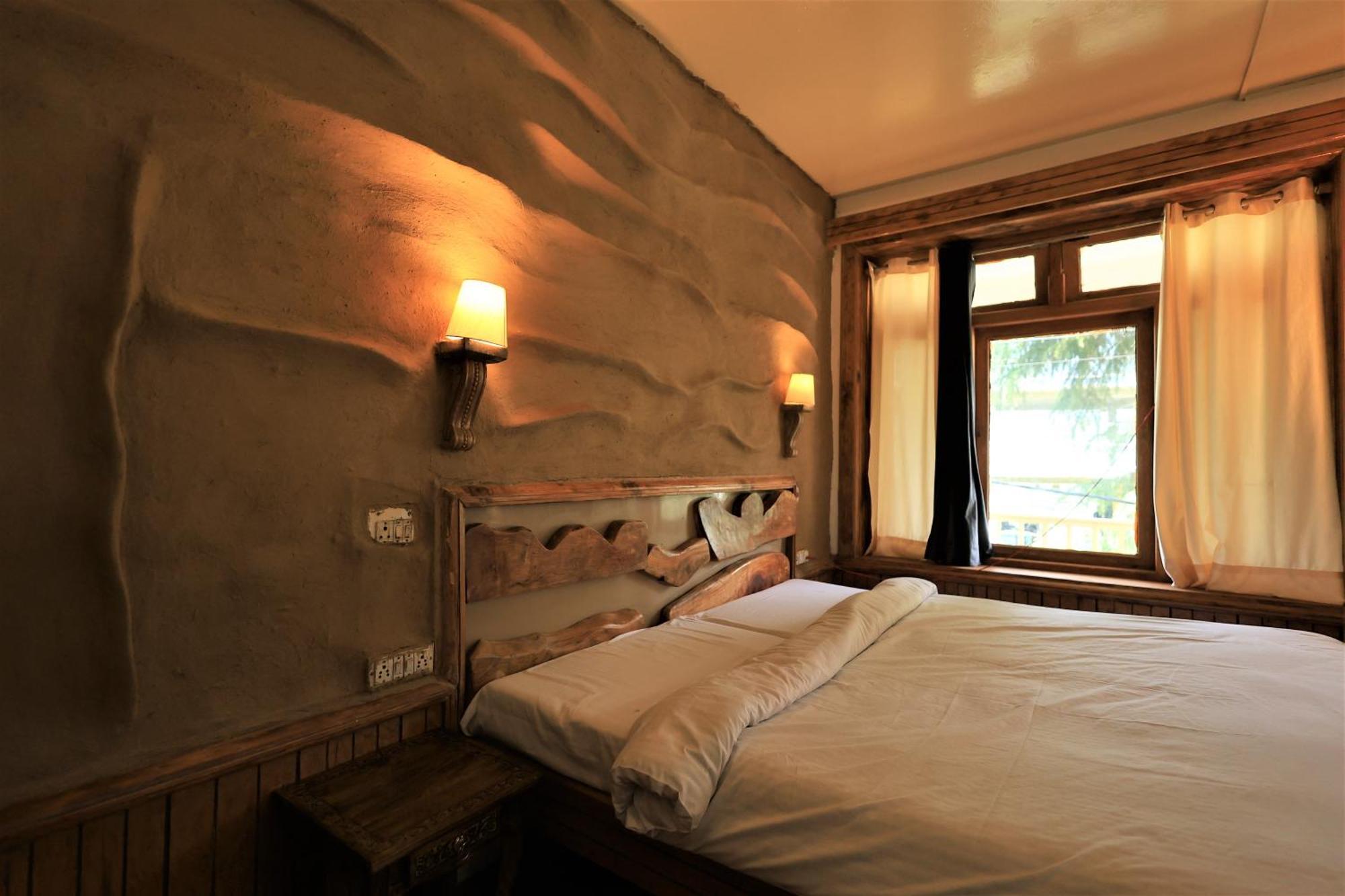 Beholden Stay And Cafe - A Luxury Boutique Hotel In Manali Manāli Extérieur photo